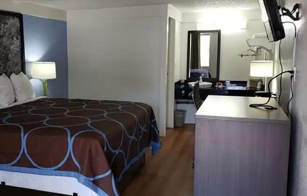 Super 8 By Wyndham Asheville/Biltmore Экстерьер фото